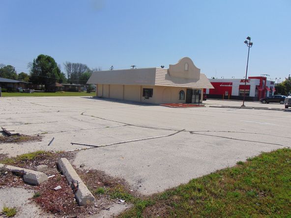 2329 S Business Dr, Sheboygan, WI 53081